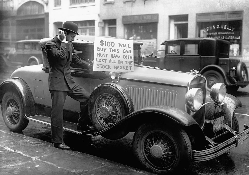 1929年，美股堪称史诗级崩盘，美国如何面对经济大萧条？