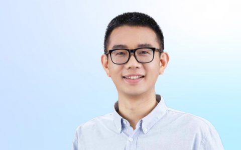 AI大模型助力中小银行跨越“智能化鸿沟”